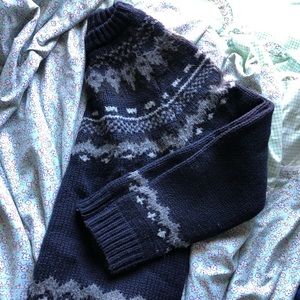 oversized blue knit sweater